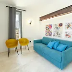 Domus Delfino Aparthotel 4*