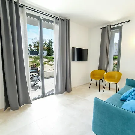 Domus Delfino Apart-hotel Villasimius