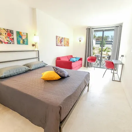 Sirius Porto Giunco アパートホテル ヴィッラシミーウス