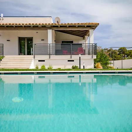 Sirius Porto Giunco ヴィッラシミーウス